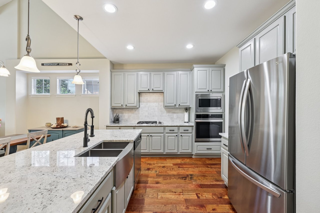 Elegant Condo in Gated community -Great location 