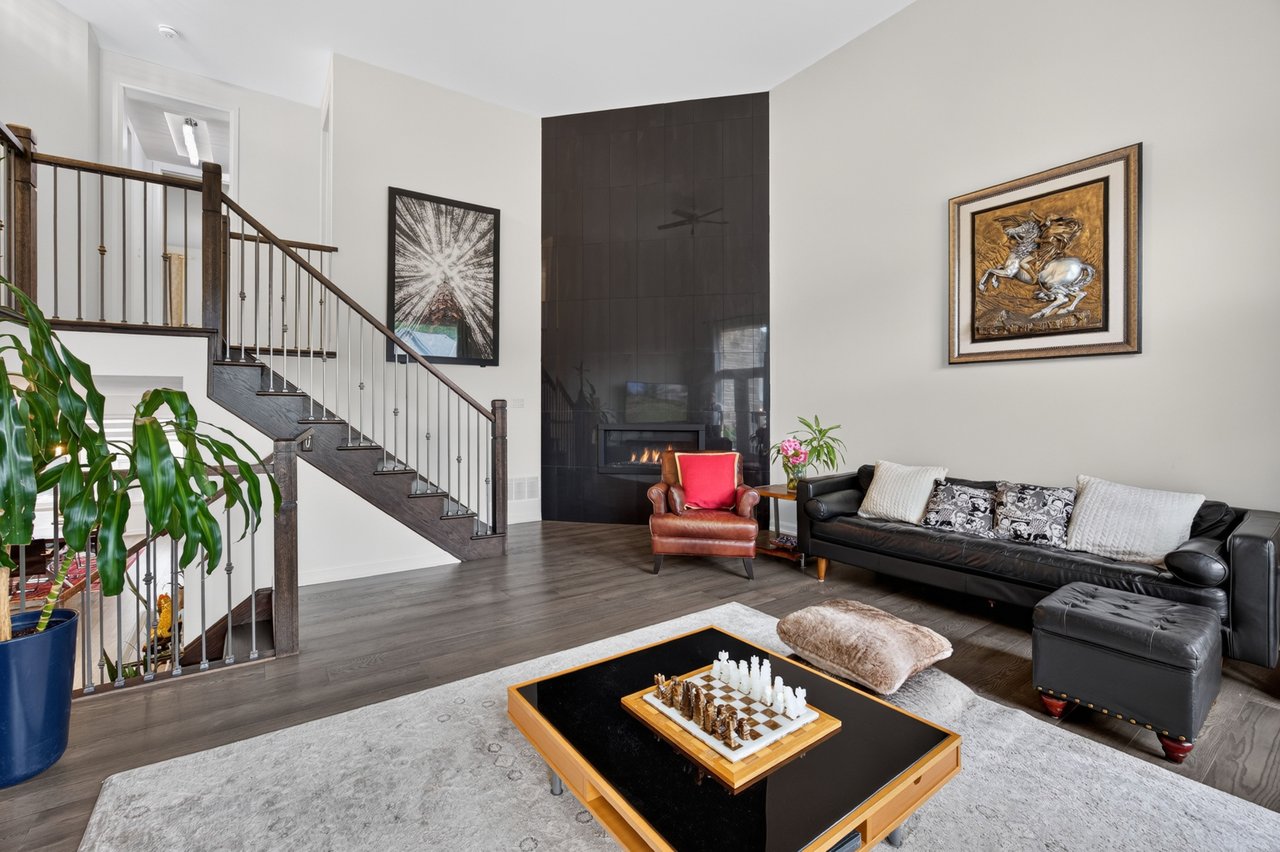3364 Vernon Powell Drive, Oakville