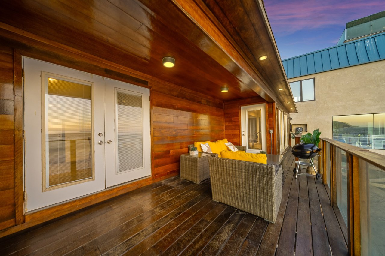 Pacific Retreat 🌊