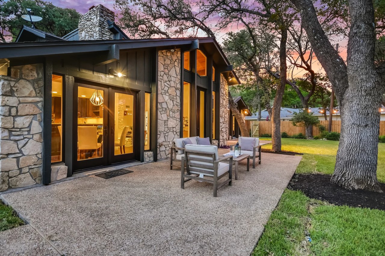 Golf Course Grandeur - 9112 Balcones Club Drive