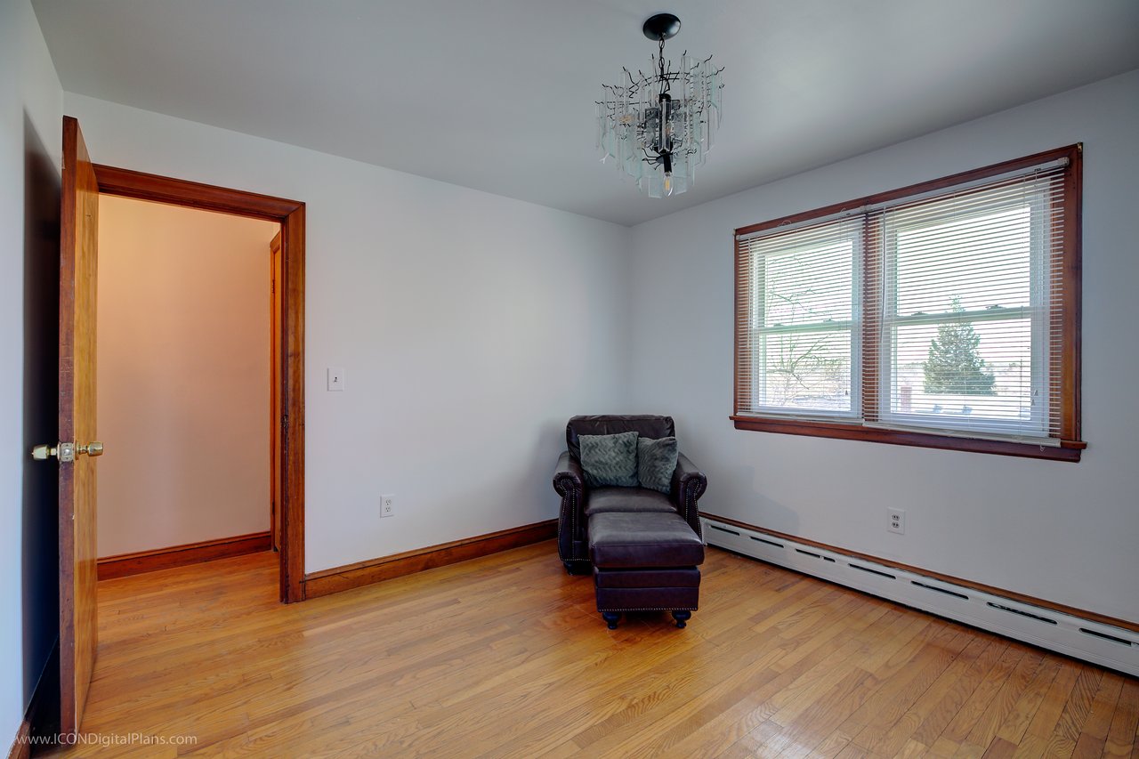 2685 Main Road, Tiverton, RI 02878