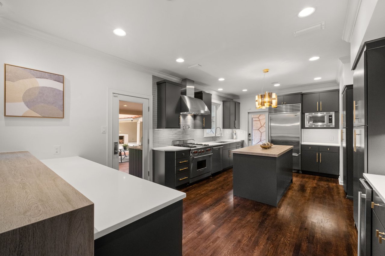 Luxury Property in Olmos Park
