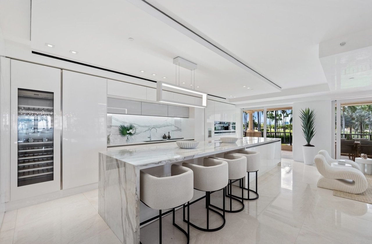 7921 Fisher Island