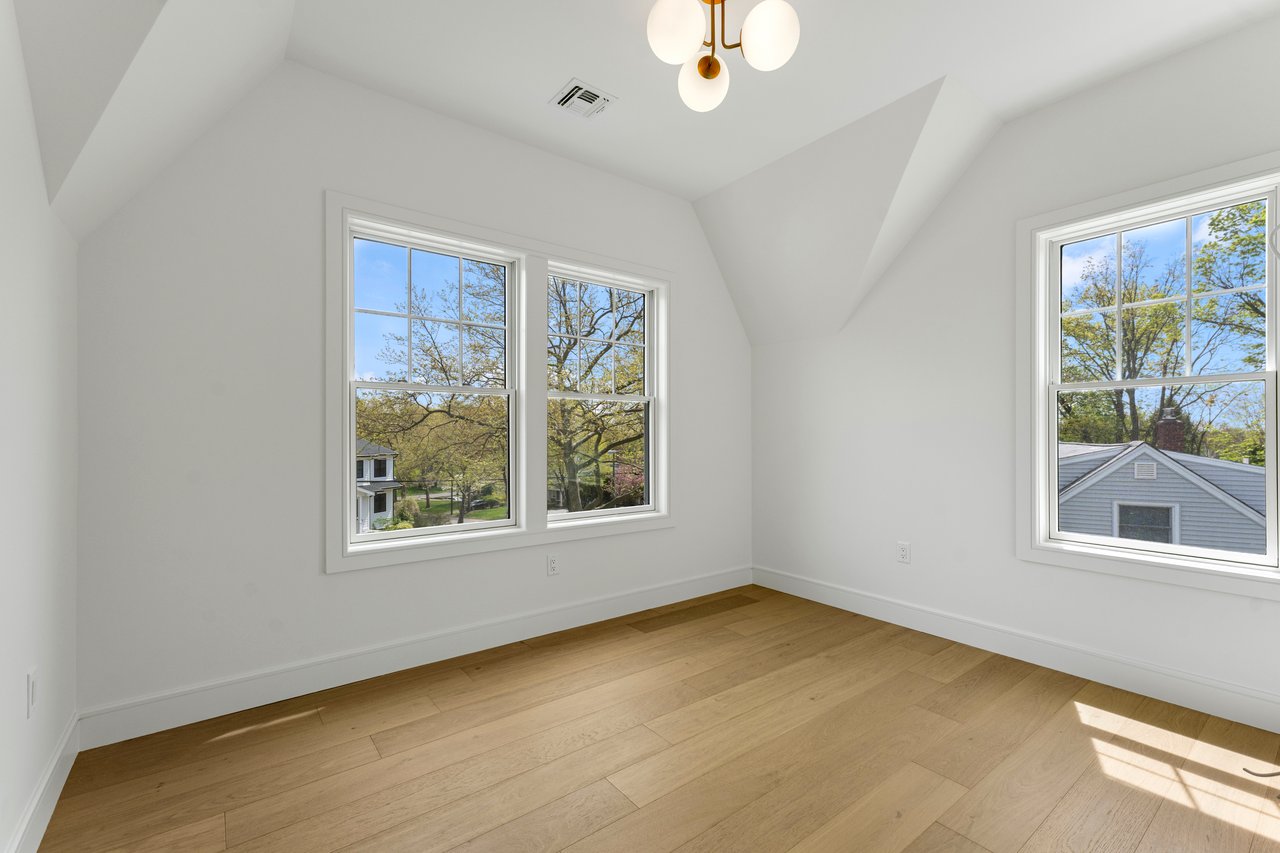 229 Bogert Pl