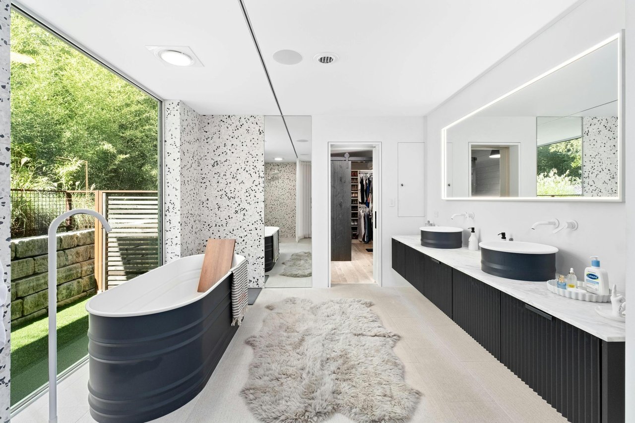 2212 River Hills Road