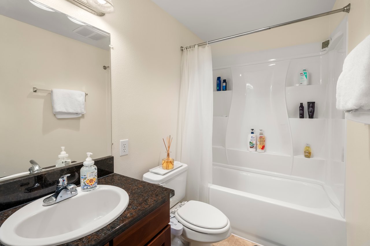 Lovely Redmond Condo