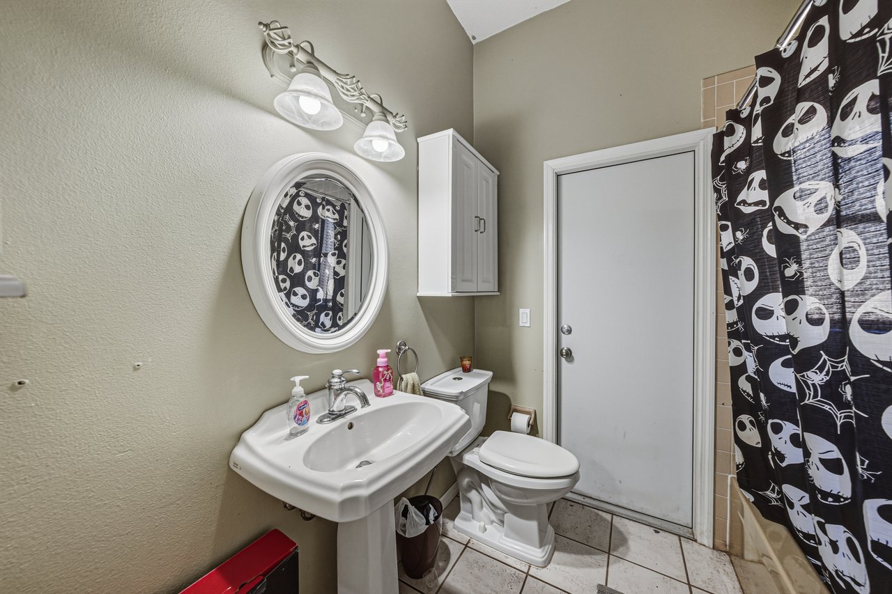 3926 Meadowlark Court