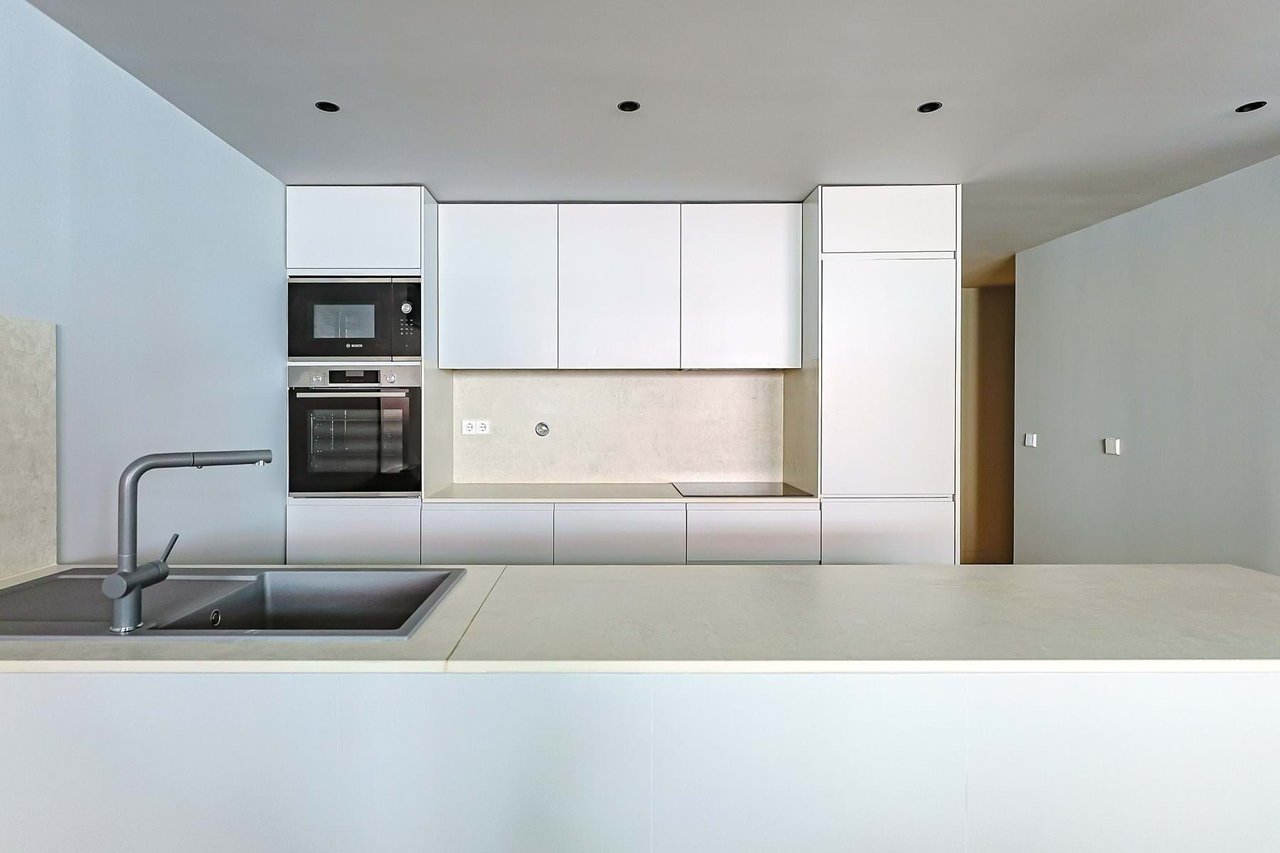 Stylish 2-Bedroom Apartment in the Heart of Lisbon with Exceptional Amenities