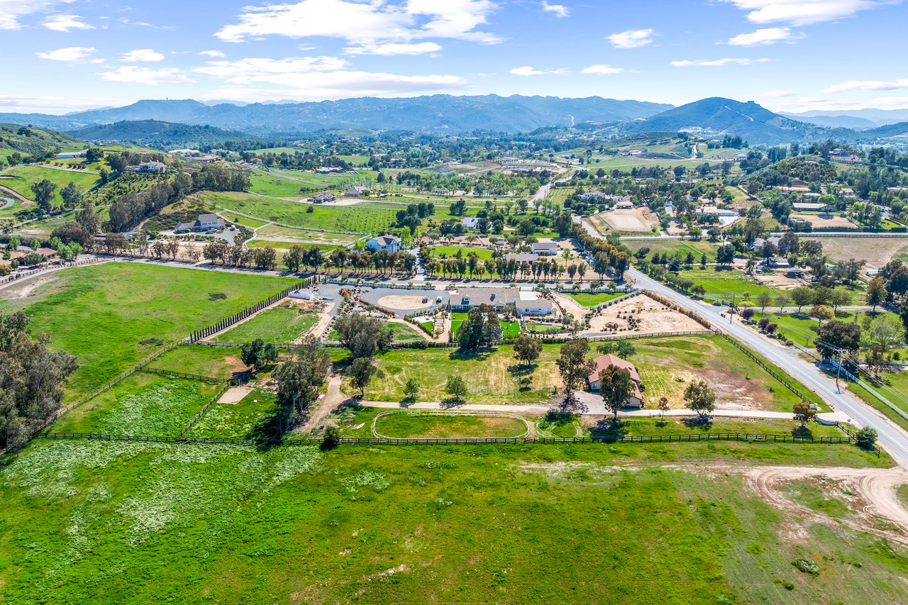 20425 Avenida Castilla