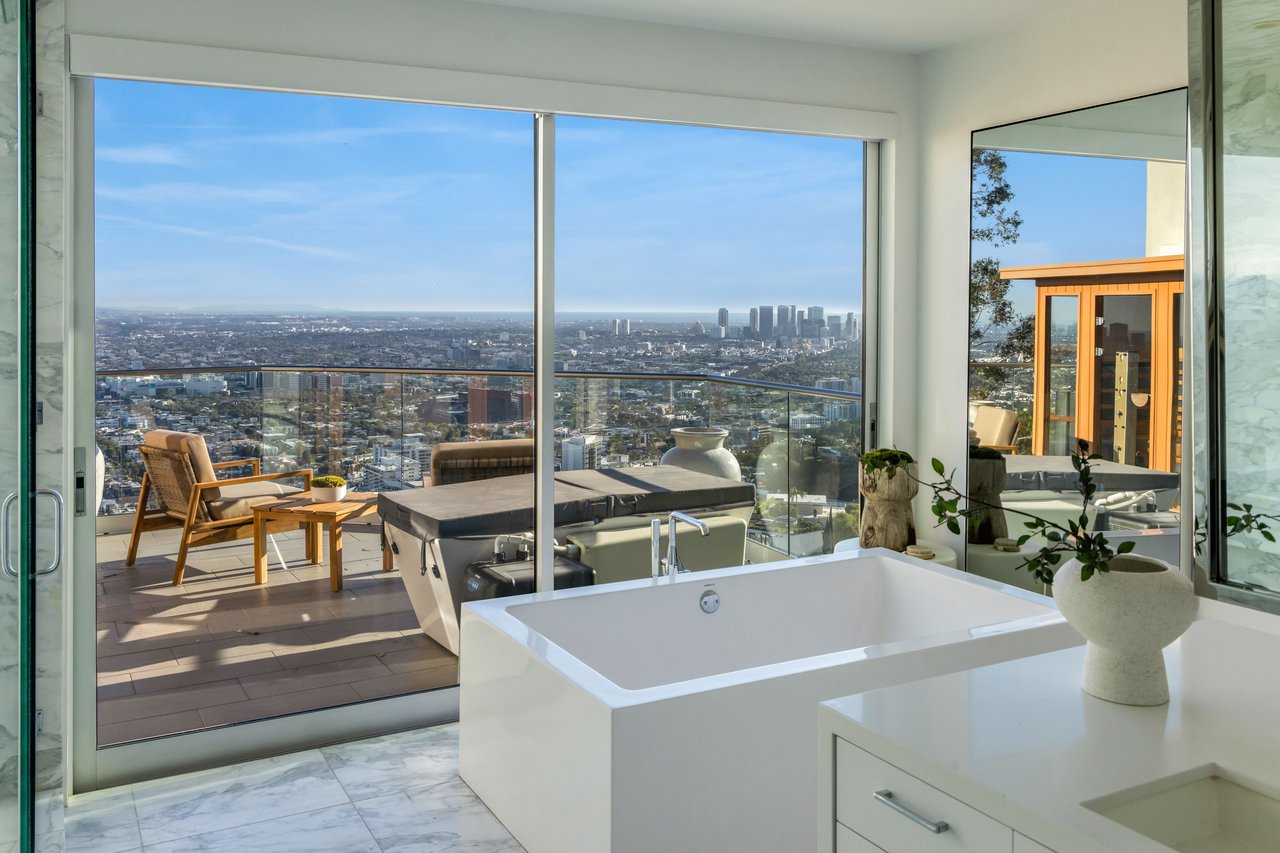 8572 Hillside Ave, Sunset Strip