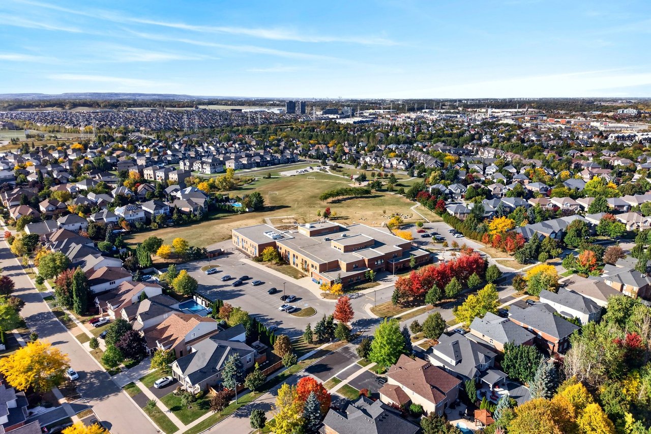 Executive Millcroft Townhome
