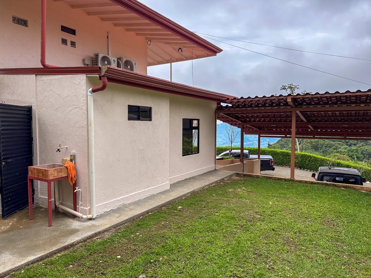 Reduced! Tinamastes Home with Panoramic Ocean and Mountain Views