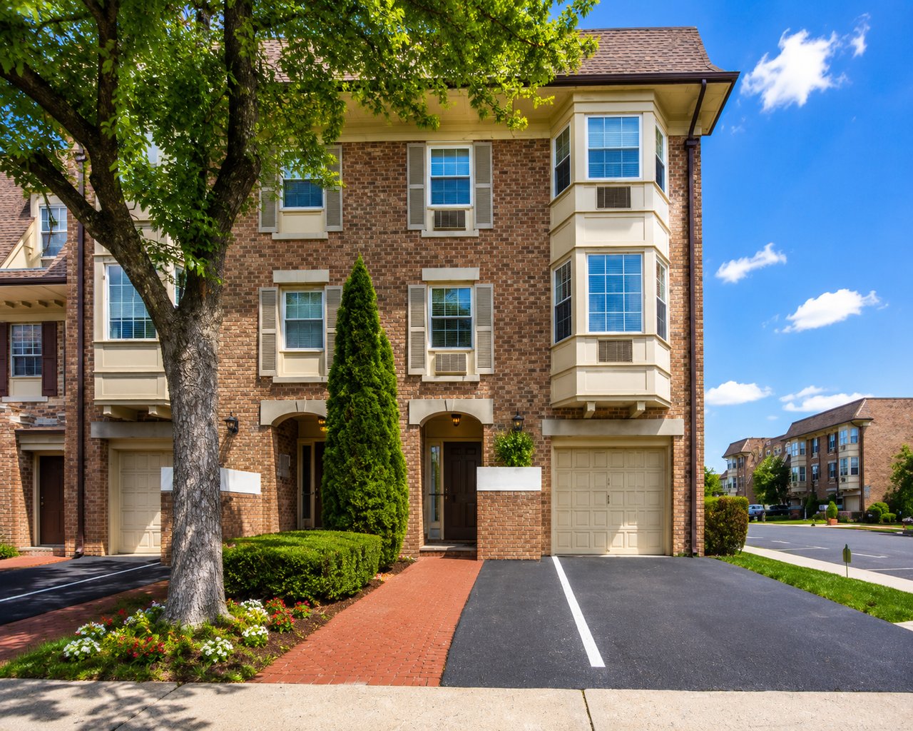 1221 Diane Pl #2