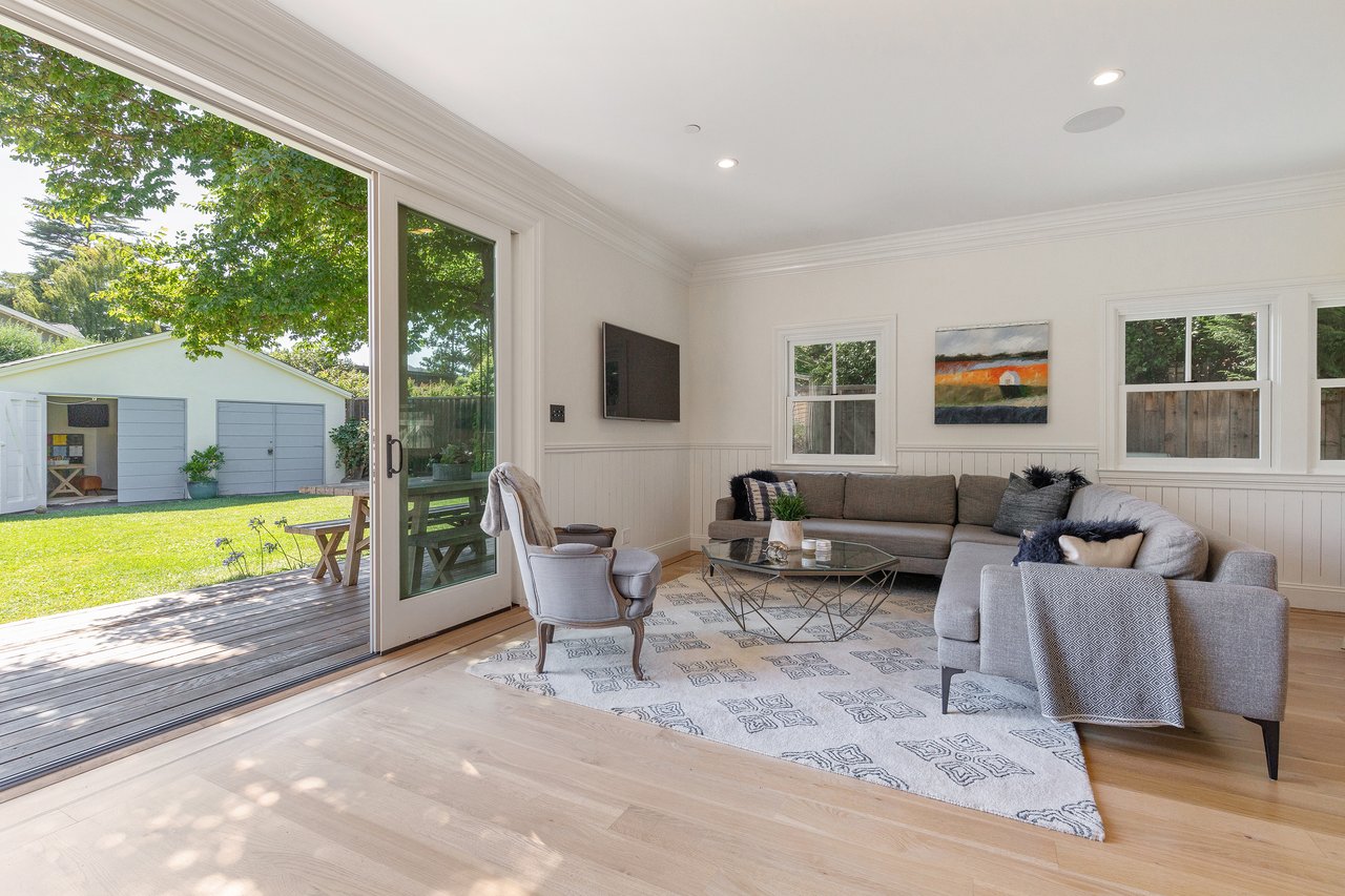  148 Elm Ave