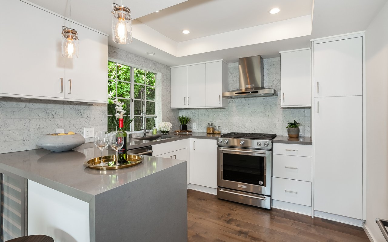 2300 Duane St, #6