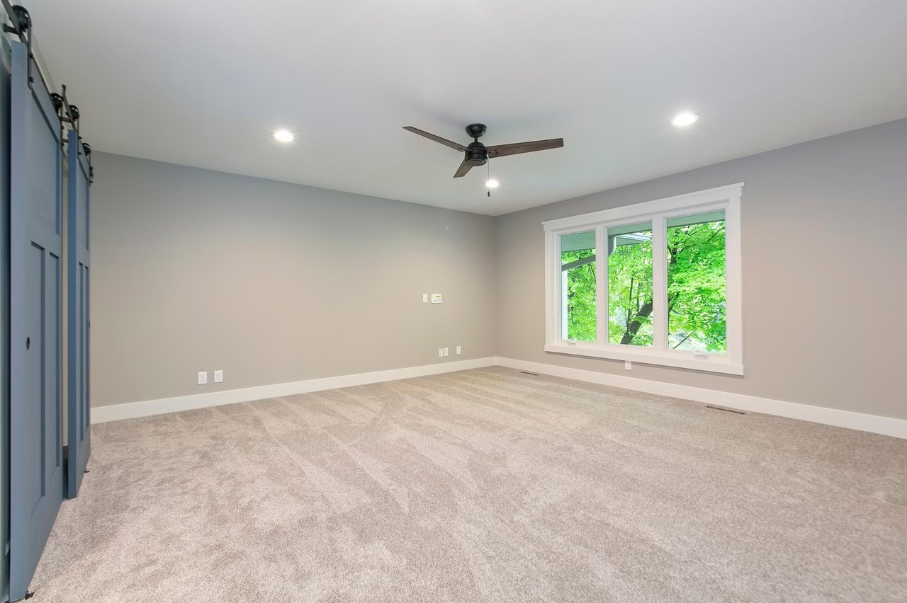 Beautifully Remodeled Bayswater Townhome!