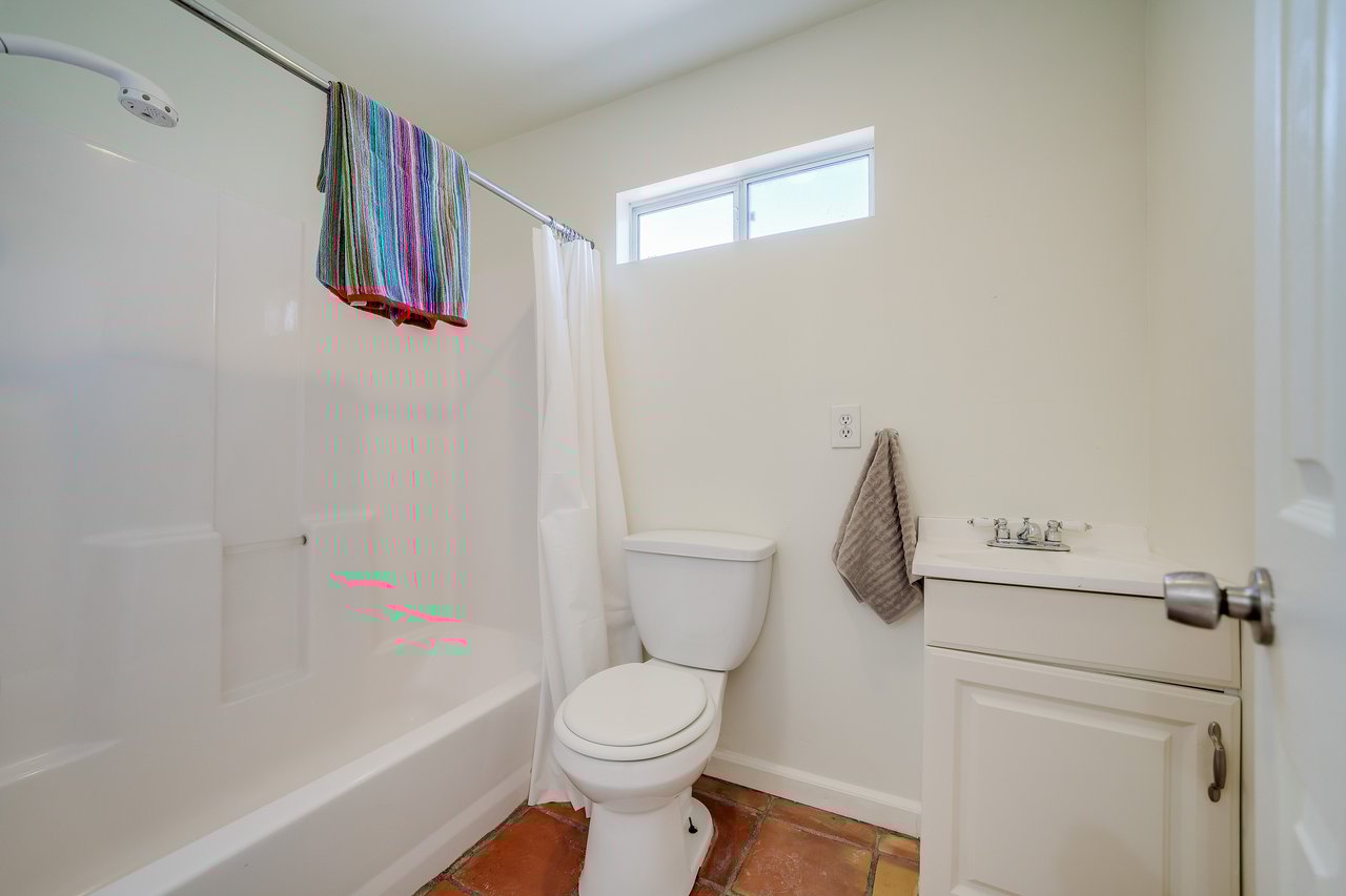 5532 Greenbush Ave.