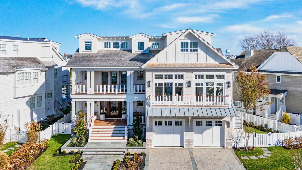 19 Flamingo Drive