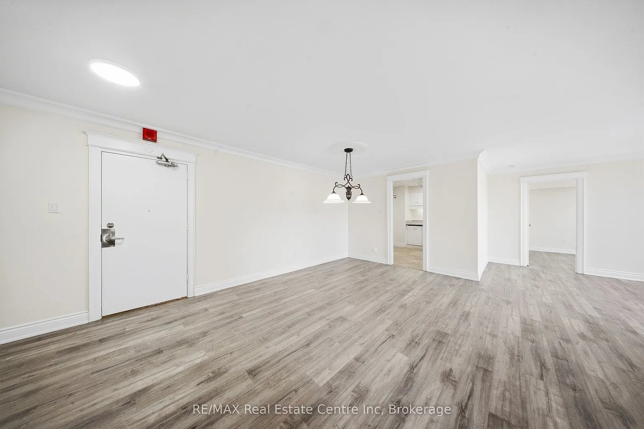 20 Mississauga Valley Blvd 1204