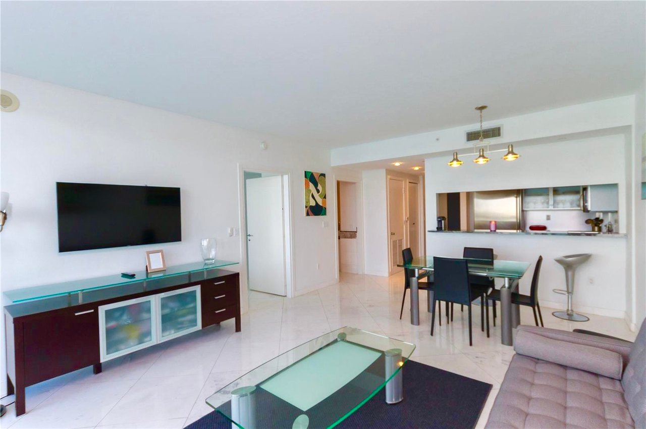 540 WEST AVE #1113