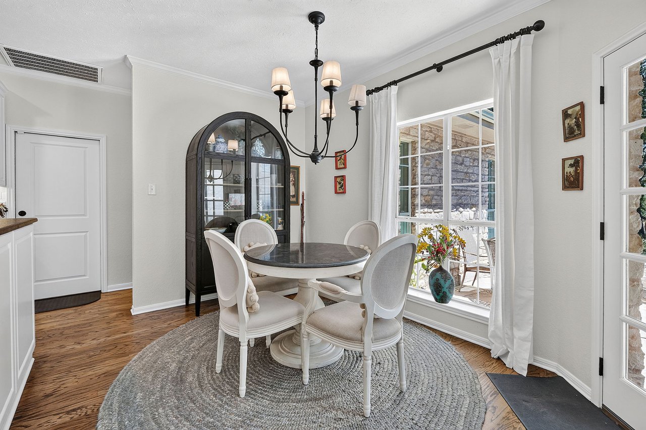 262 E Ridgwood 