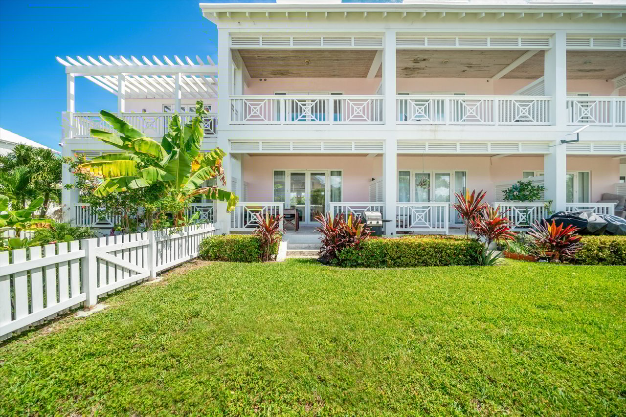 Luxury Oceanview Residence in Palm Cay 