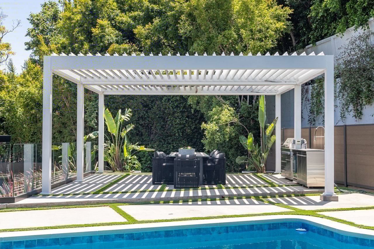 Luxury Gated Villa w/ Pool, Spa & Designer Interiors