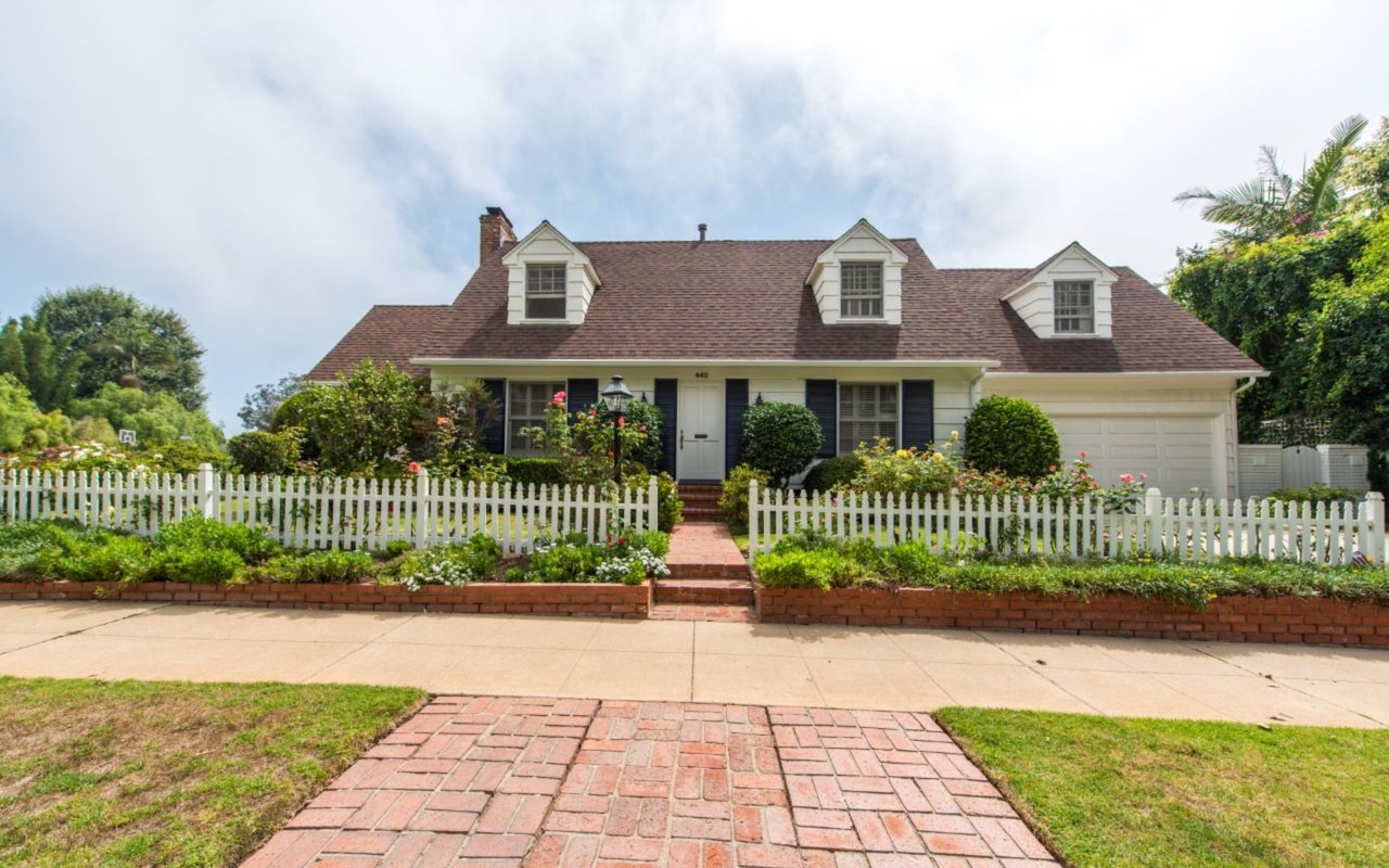 442 Alma Real Dr