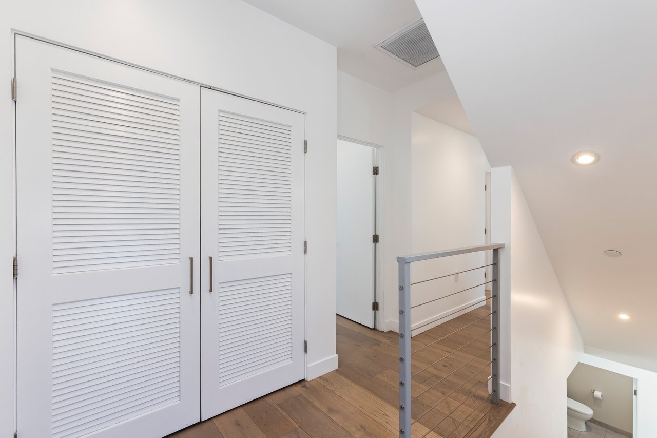 3B/3.5B Designer Home located in Prime Location