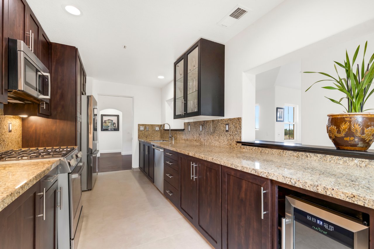 3 Savona Court
