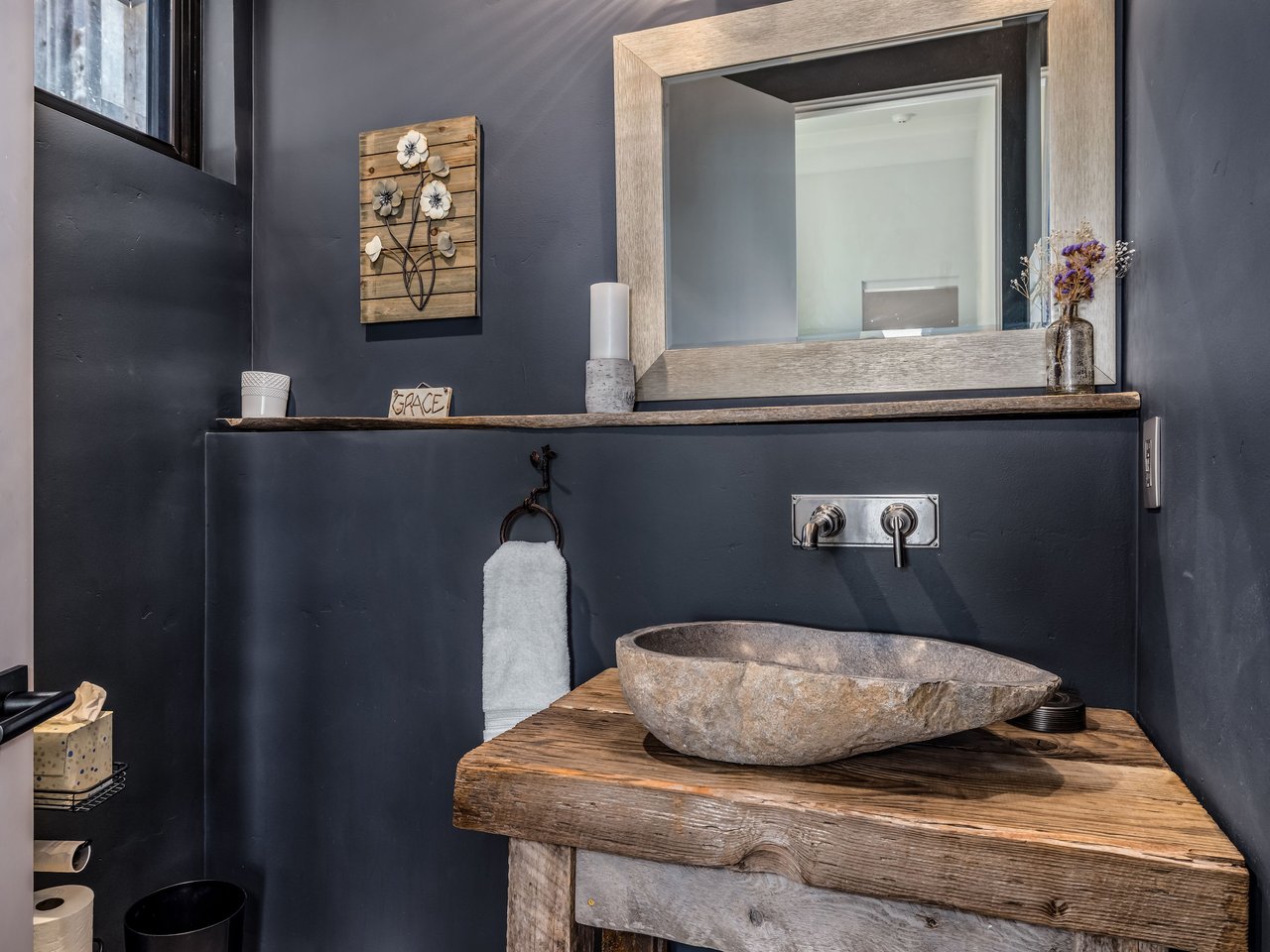 891 E Haystacker Drive