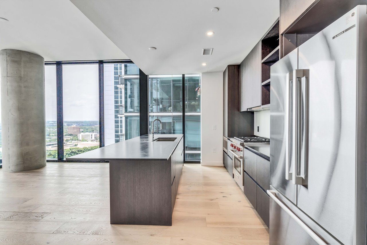 The Modern Residences: 610 Davis St. #2205
