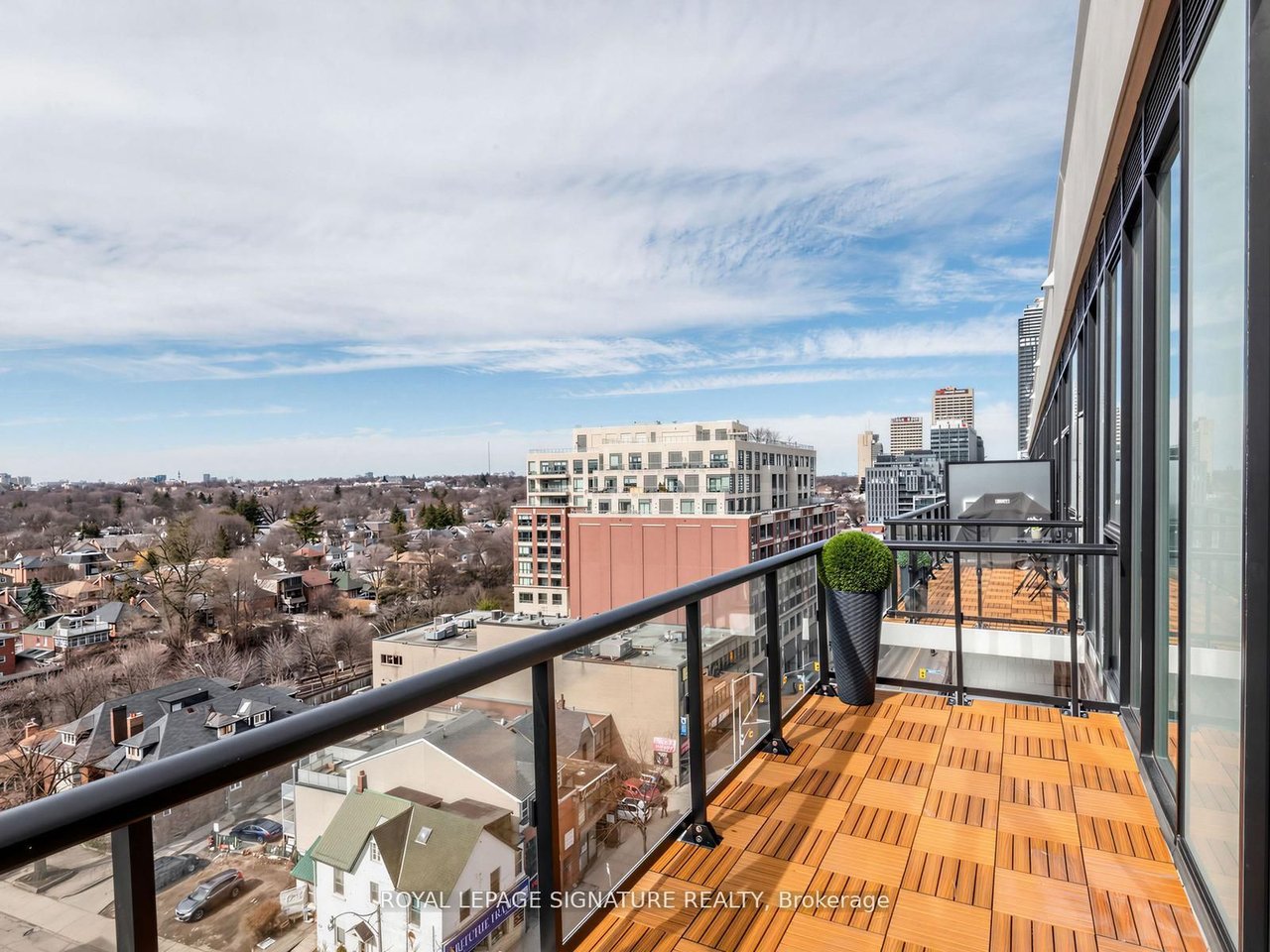 J. DAVIS HOUSE PENTHOUSE 