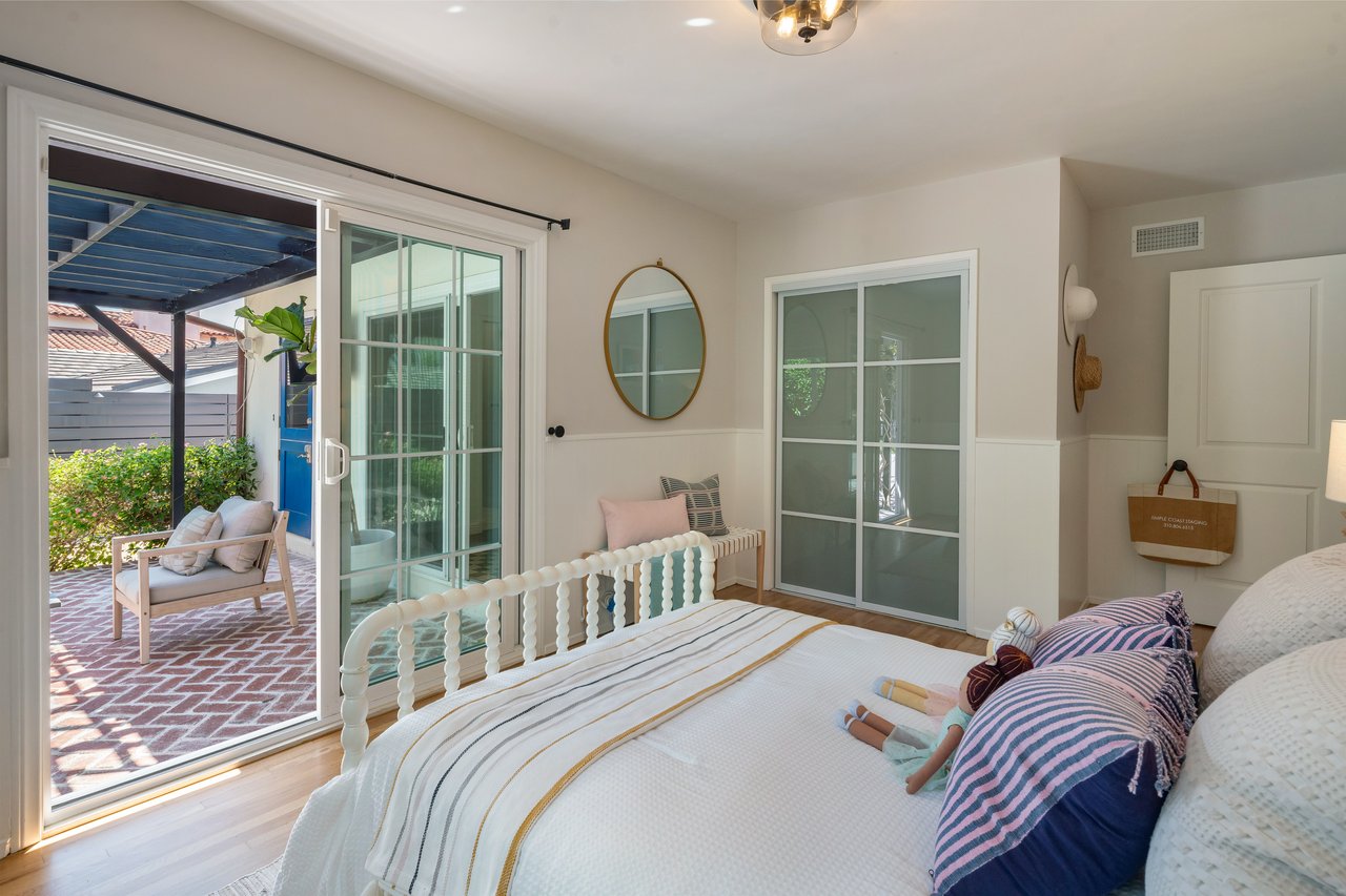 2116 Palos Verdes Drive W