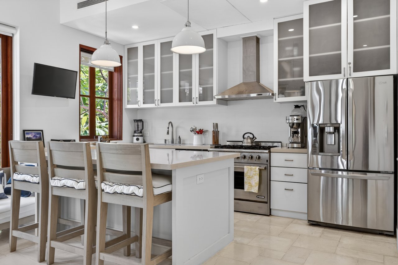 25 Paseo Del Mar | Best-Priced Beachfront Home in Las Catalinas