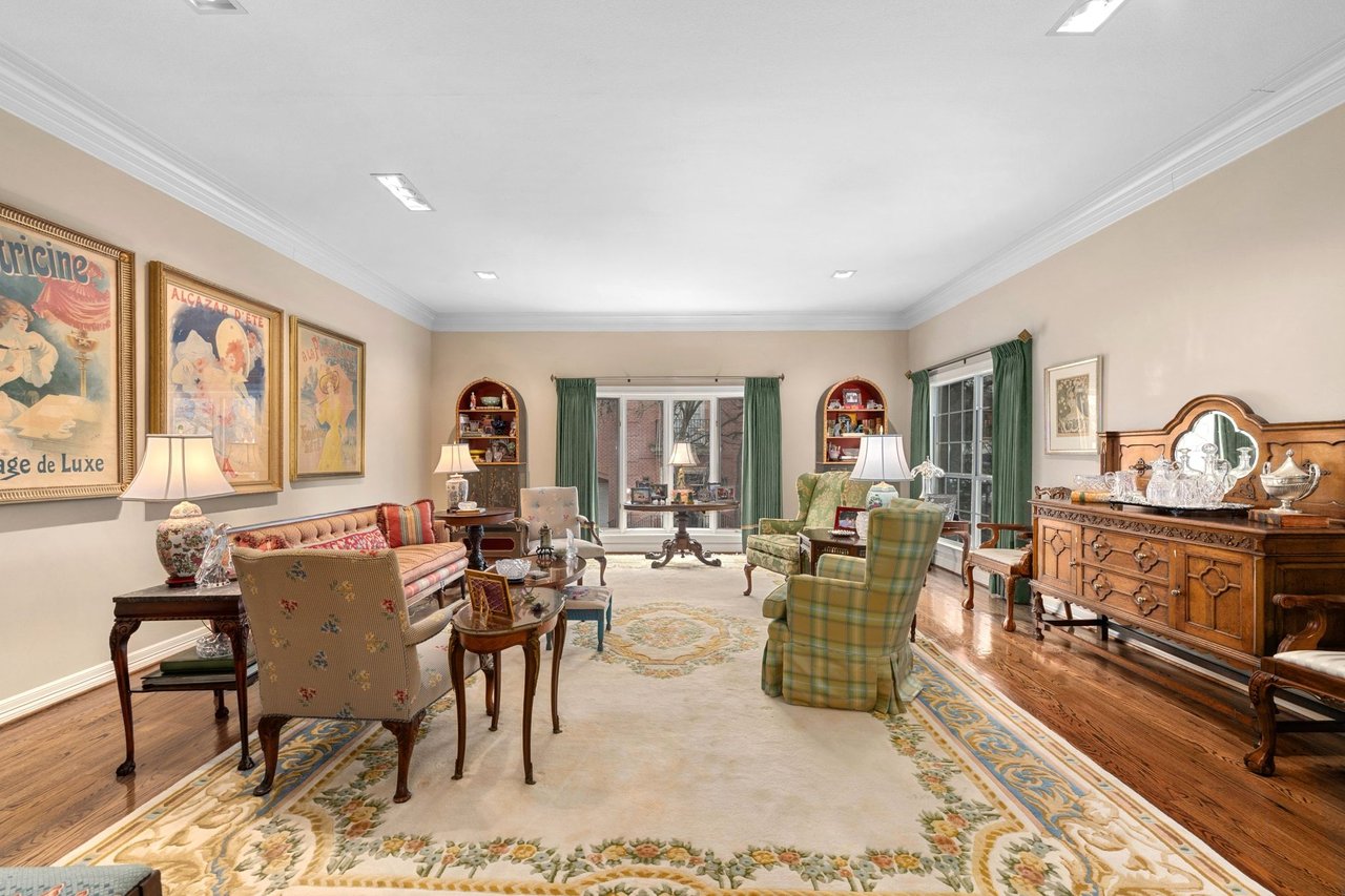 2716 Hillview Green Lane