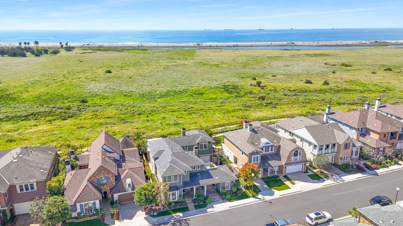 4492 Oceanridge Dr, Huntington Beach