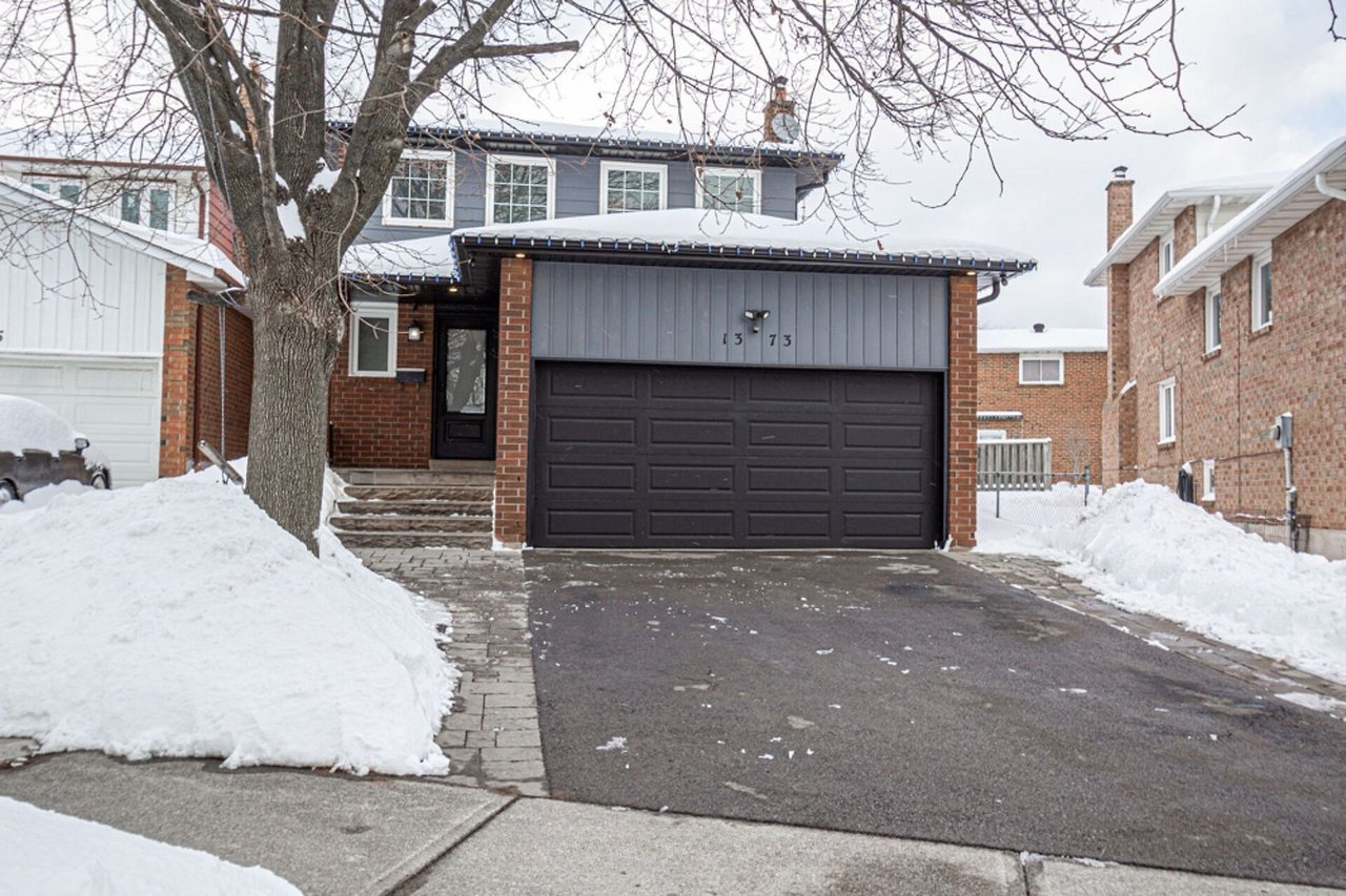 1373 Harmsworth Sq