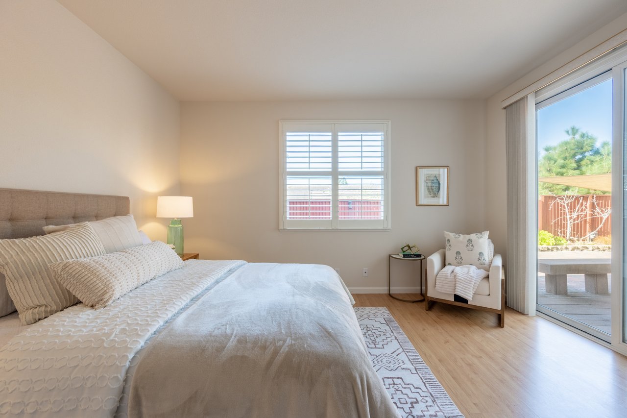 4750 Sea Crest Drive