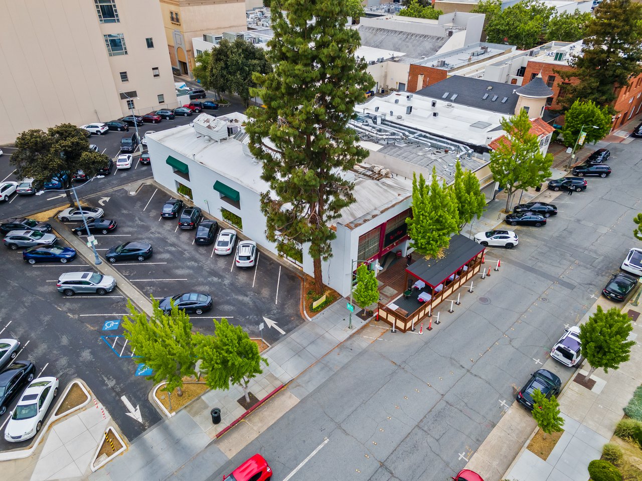RARE 12,300 SF RETAIL/OFFICE OWNER USER