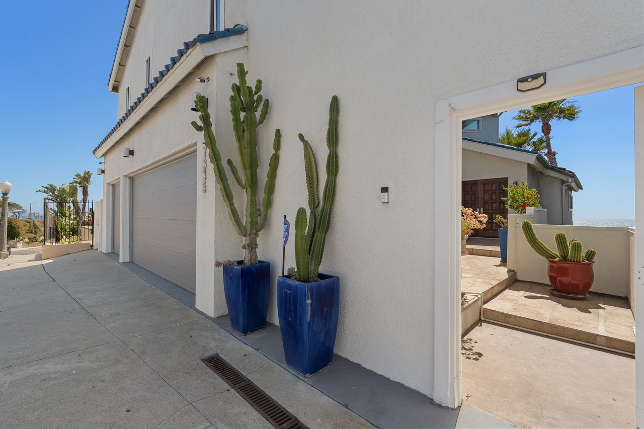 7335 Vista Del Mar Lane