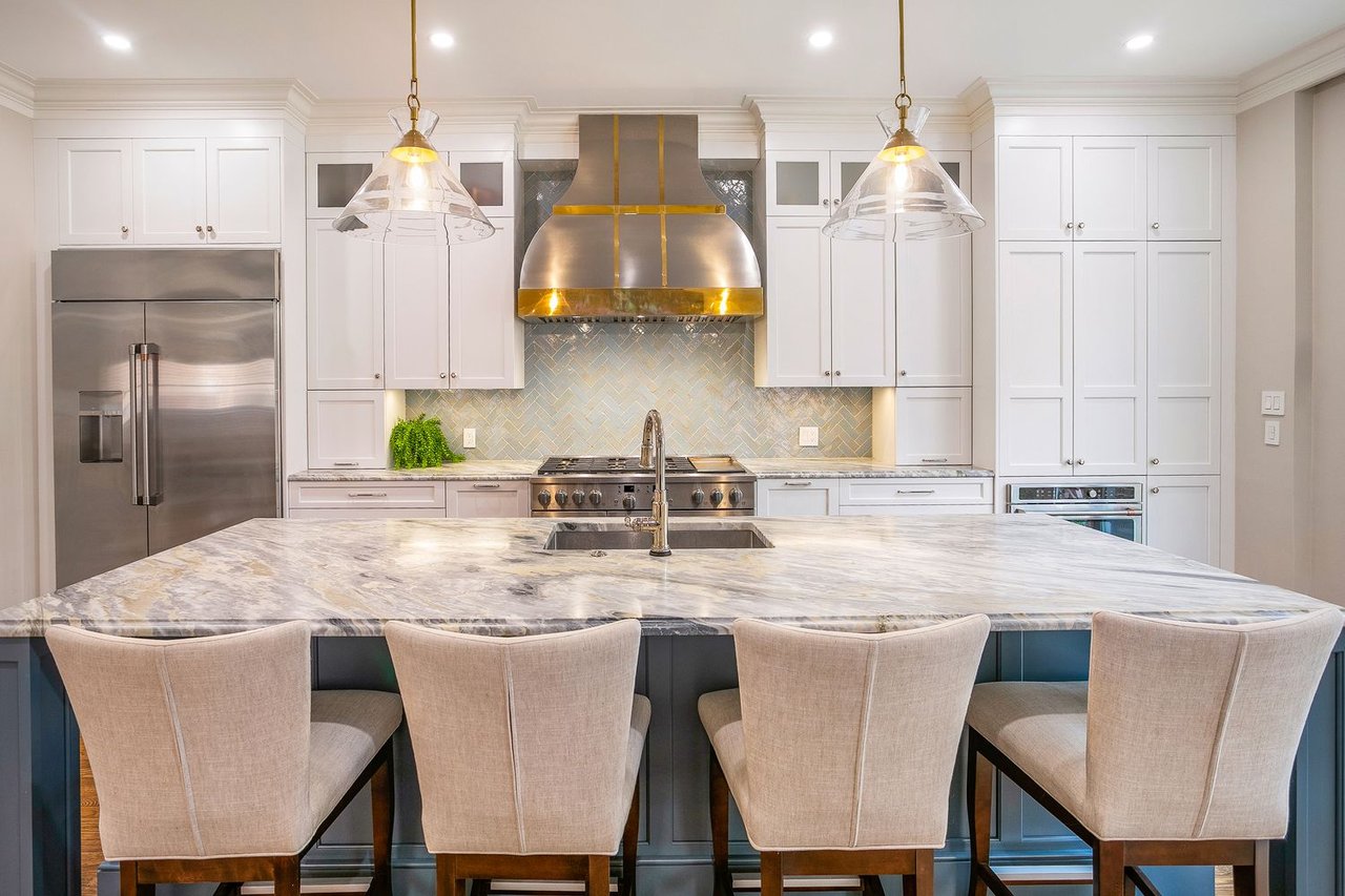 3323 Reservoir Rd NW