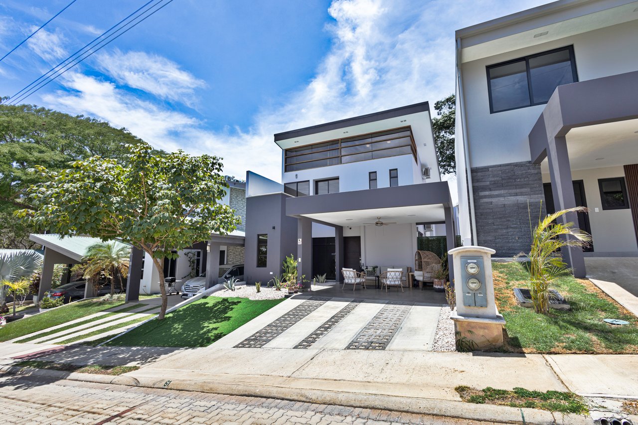 Monte Hermoso #61 | Turnkey 3BR Townhome in Gated Monte Hermoso Community Near Playa del Coco