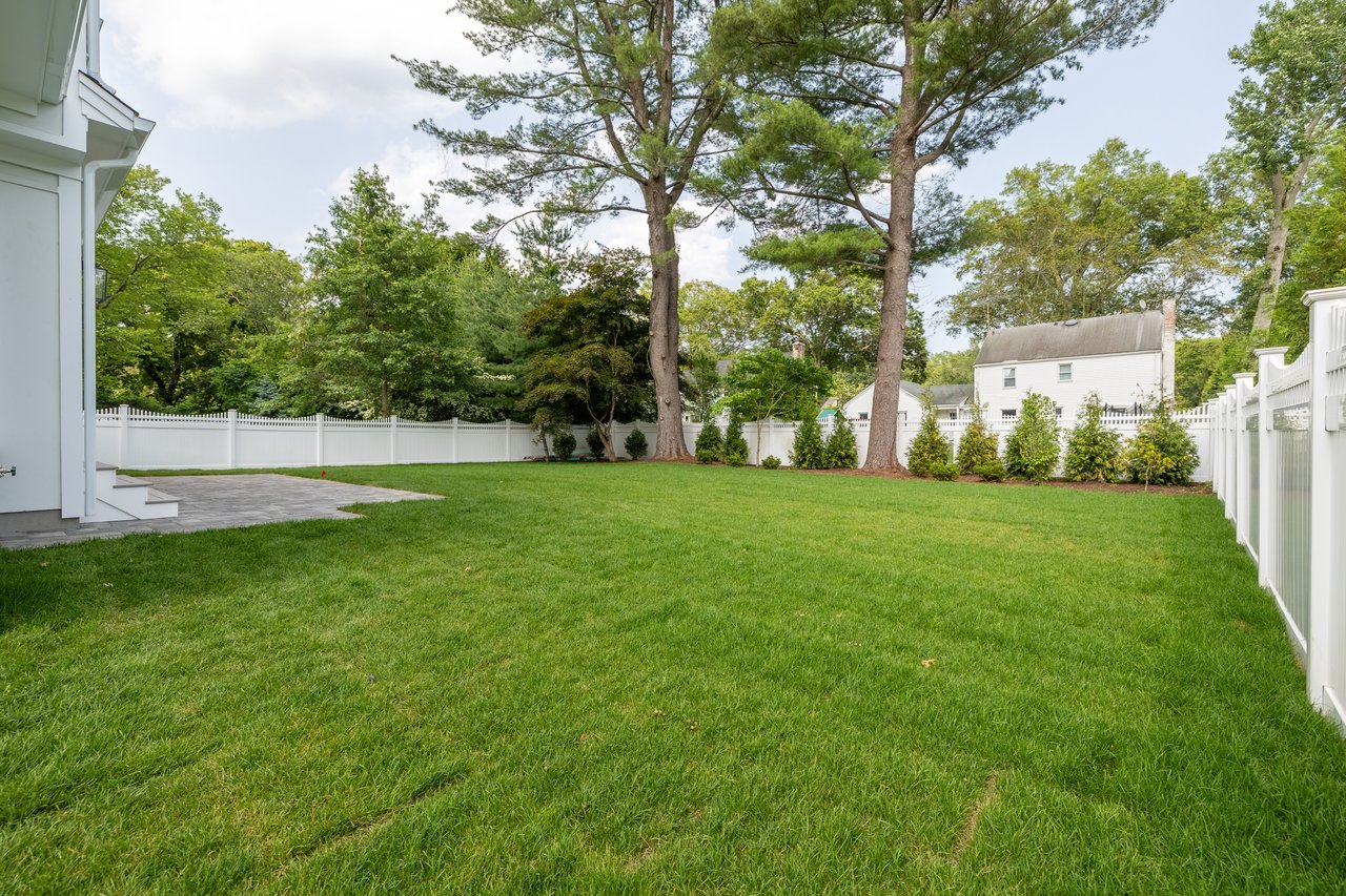 1846 Mill Plain Rd