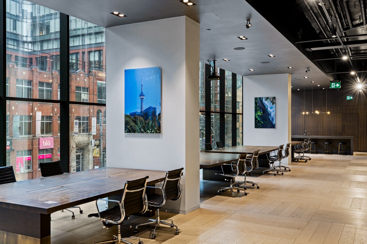 PSR BROKERAGE: LEADING ONTARIO'S LUXURY REAL ESTATE | RECOGNIZED BY 2025 LUXURY LIFESTYLE AWARDS