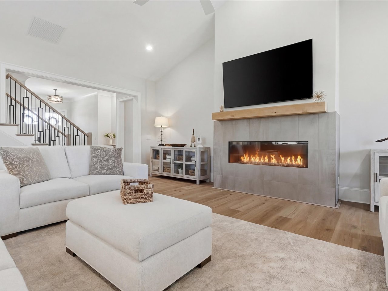 1008 Broadmoor
