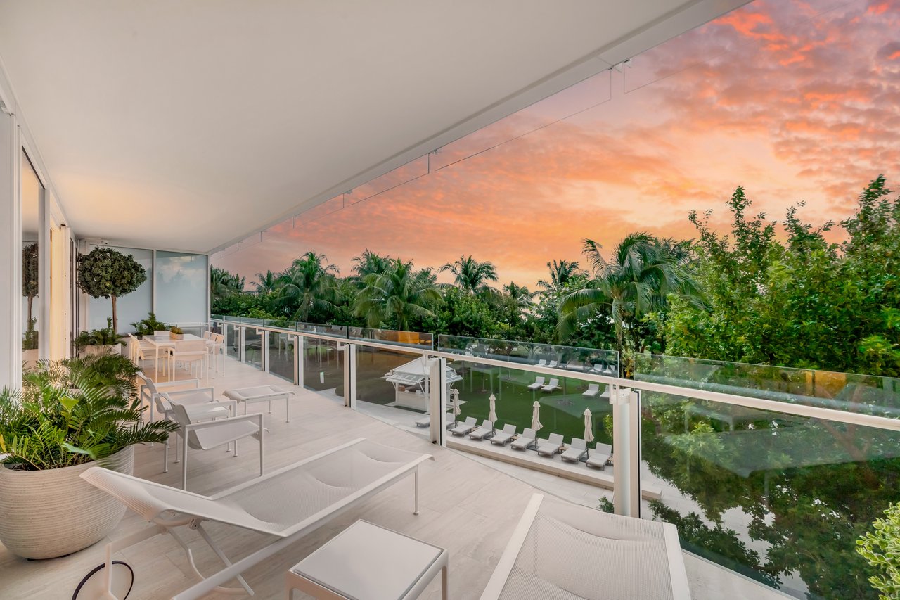 Four Seasons Surf Club S-207