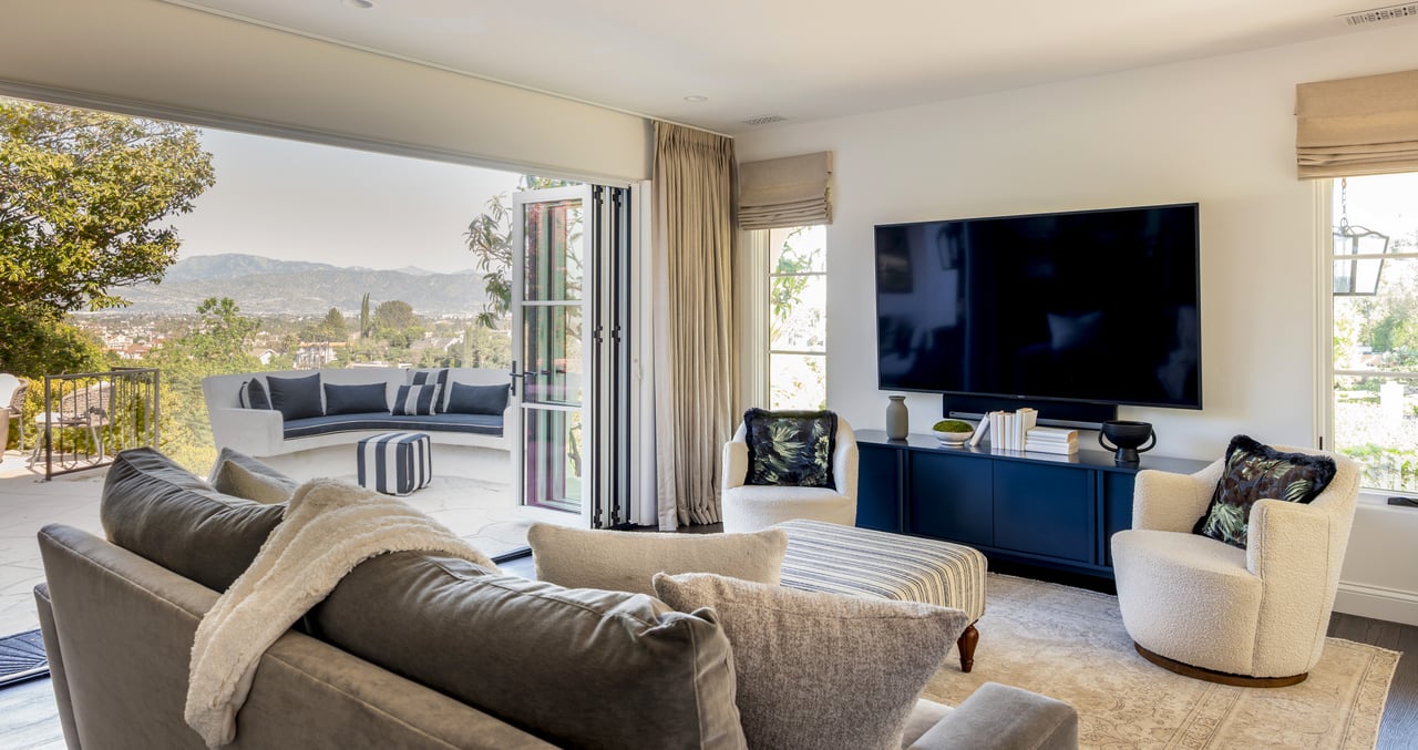 3922 Glenridge Dr, Sherman Oaks 