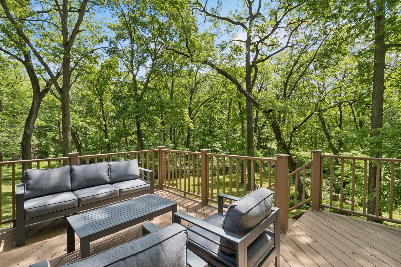 6 Woodland Dr NE