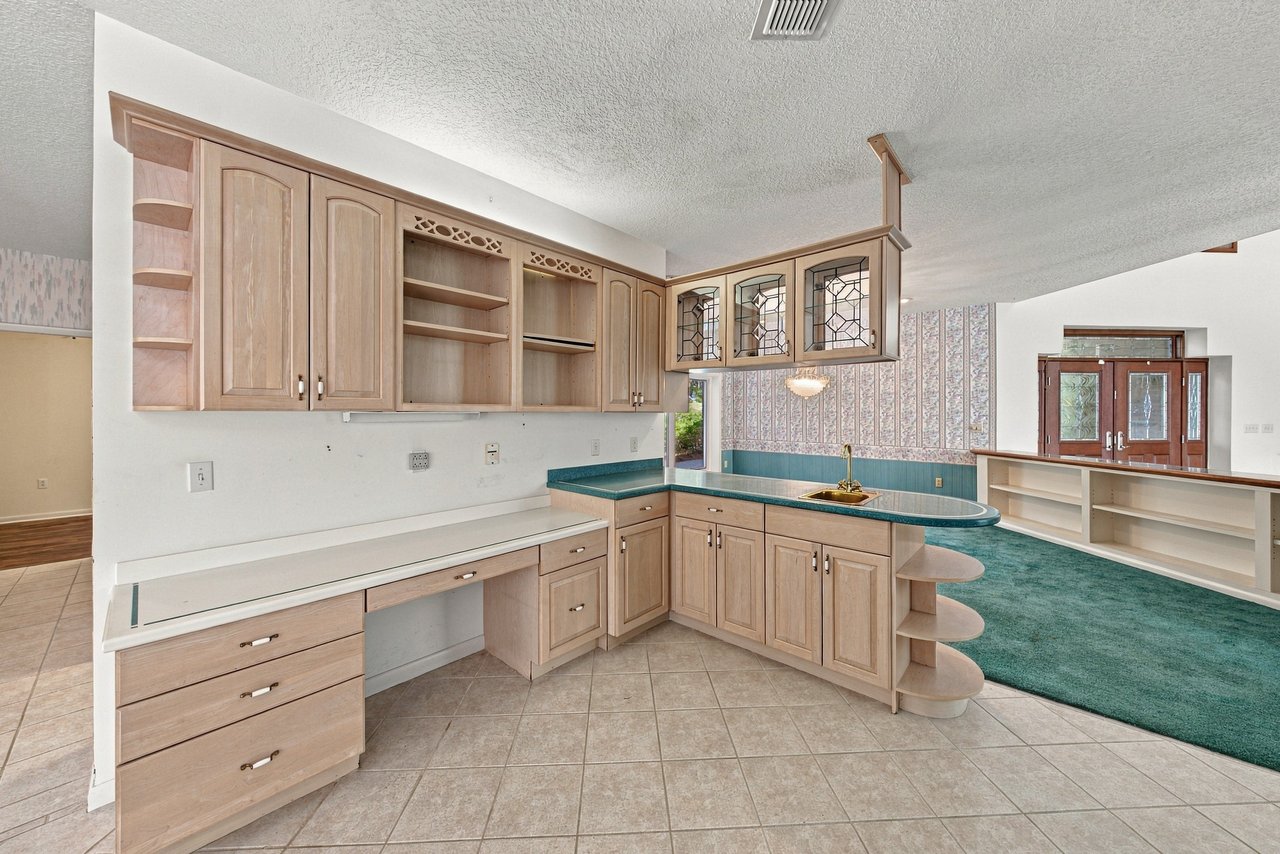 18728 LAKE IOLA RD